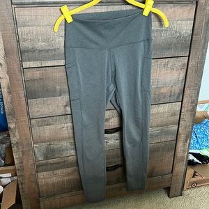 Grey High Waisted Yoga Legging with Pockets, 7/8 Length, Size M
